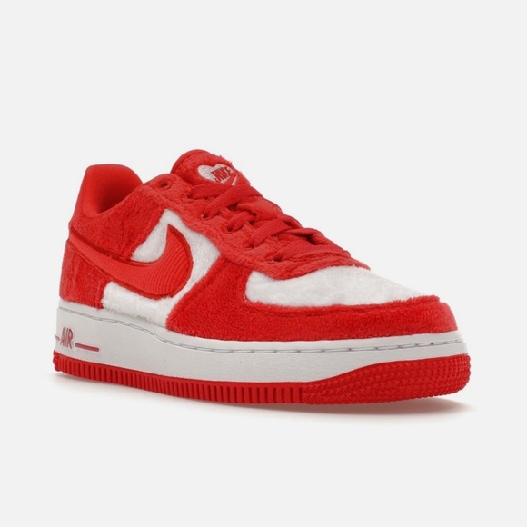 Nike Air Force 1 Low Top in Valentine's Day Fleece Red & White Sneaker - Picture 1 of 11